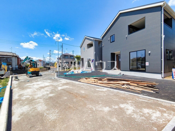 接道状況および現場風景　【所沢市大字久米】