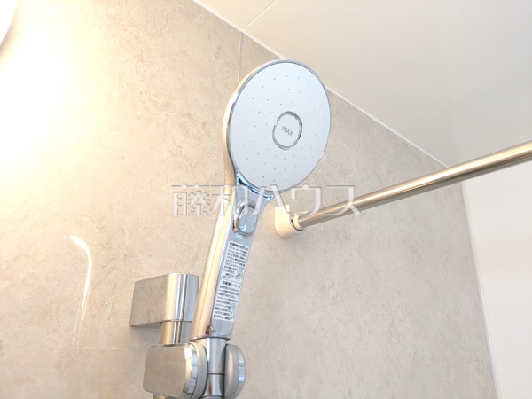 B号棟　スイッチ付きシャワーヘッド　【昭島市美堀町２丁目】