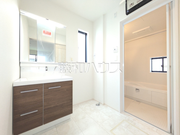 B号棟　洗面室　【昭島市美堀町２丁目】