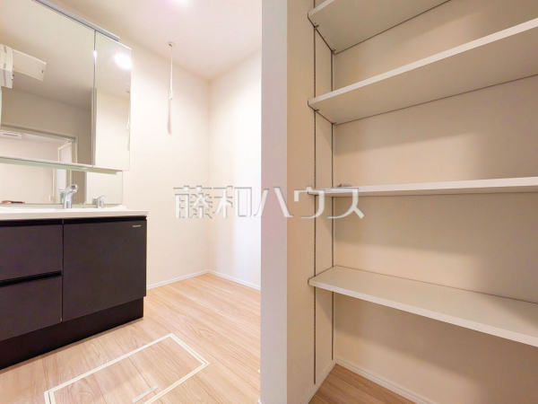 2号棟　洗面室　【練馬区平和台３丁目】