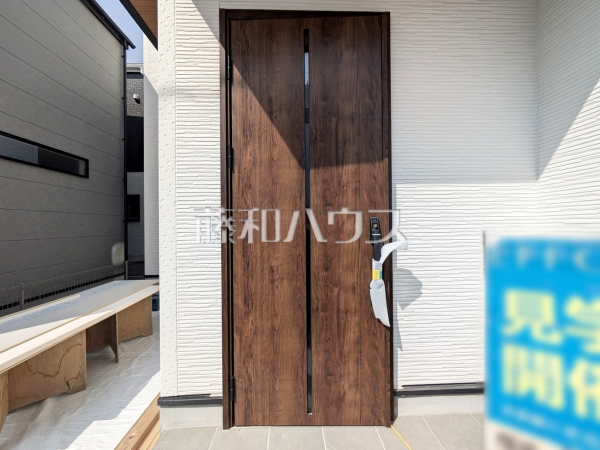 3号棟　玄関　【福岡市西区小戸３丁目】