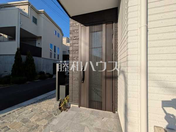 1号棟　玄関　【杉並区浜田山１丁目】