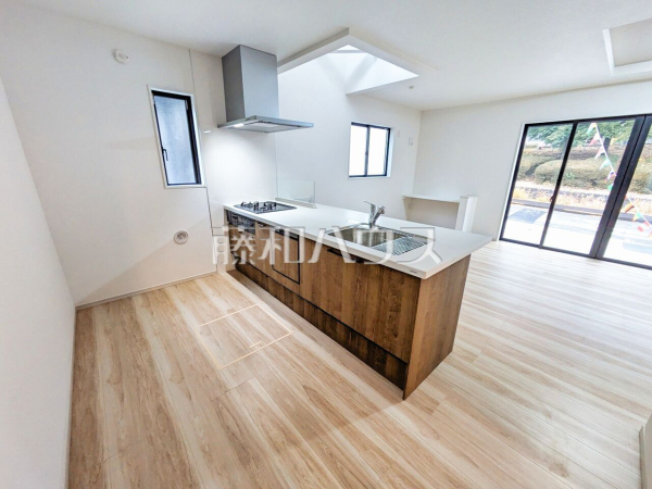 1号棟　キッチン　【八王子市鹿島】