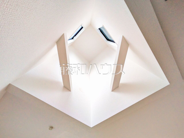 1号棟　リビング　【八王子市鹿島】