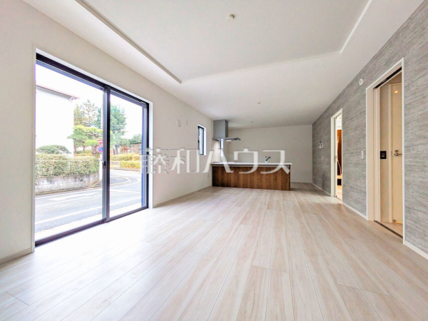 2号棟　リビング　【八王子市鹿島】