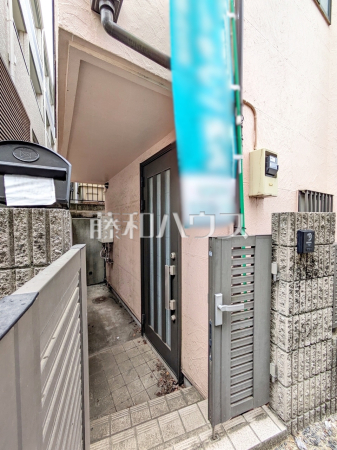 玄関　【新座市栗原６丁目】