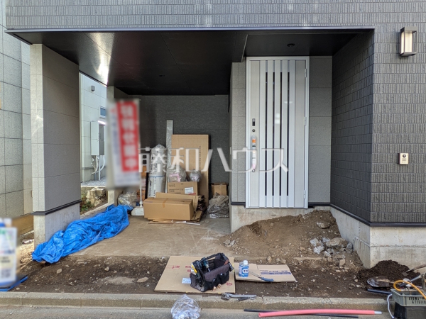 玄関　【練馬区貫井５丁目】