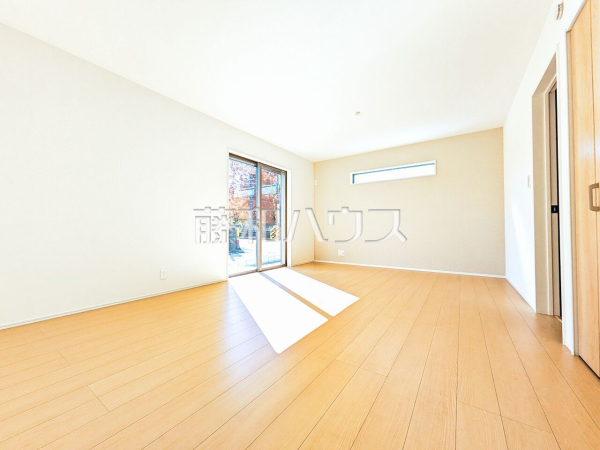 リビング　【八王子市東浅川町】