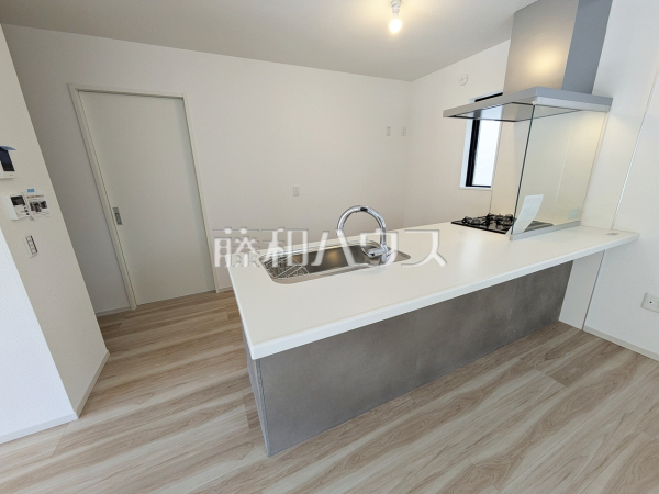 1号棟　キッチン　【調布市緑ケ丘１丁目】