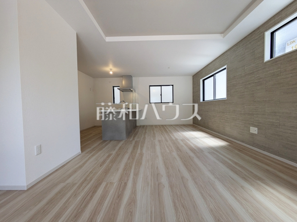 1号棟　リビング　【調布市緑ケ丘１丁目】