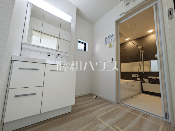 1号棟　洗面室　【調布市緑ケ丘１丁目】