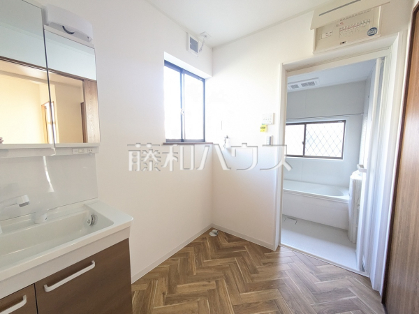 洗面室　【春日井市神屋町】