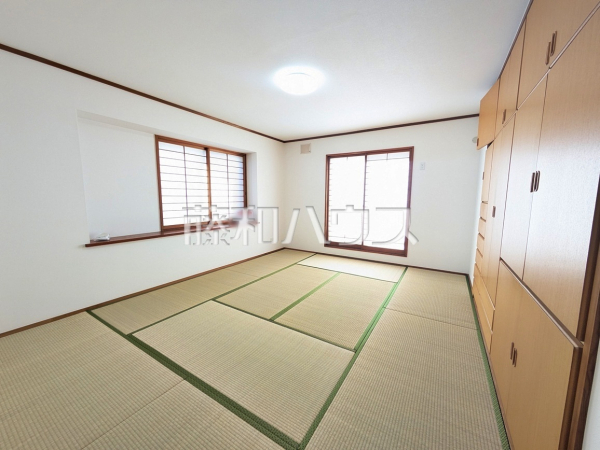 居室　【春日井市神屋町】