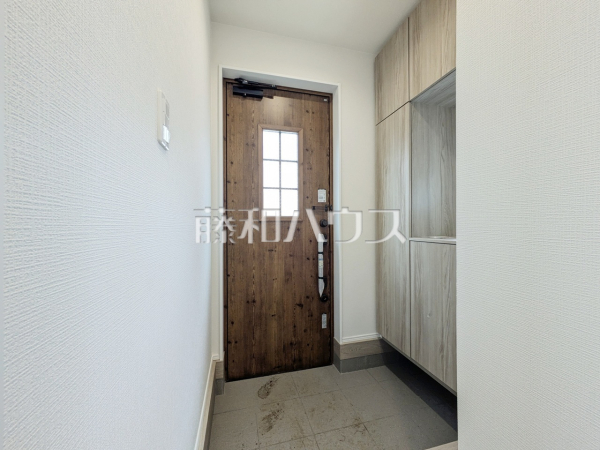 B号棟　玄関ホール　【東村山市秋津町３丁目】