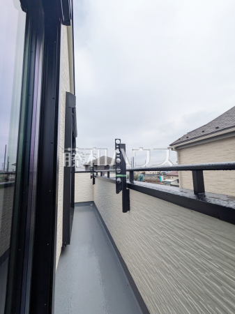 B号棟　バルコニー　【東村山市秋津町３丁目】