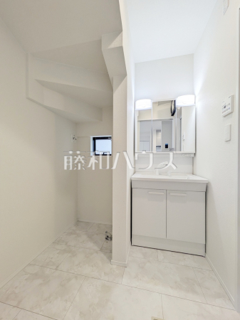 B号棟　洗面室　【東村山市秋津町３丁目】