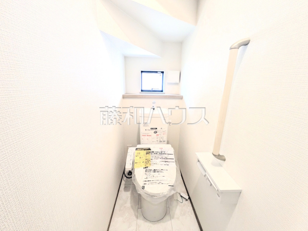 C号棟　トイレ　【東村山市秋津町３丁目】