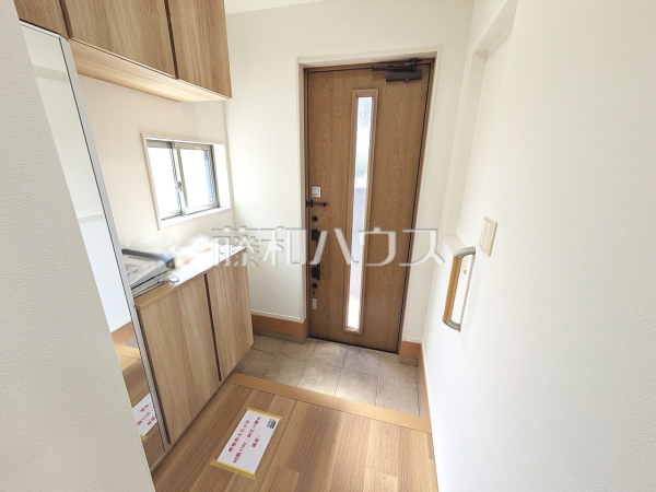 玄関　【東村山市恩多町５丁目】