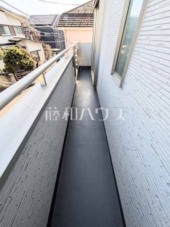 ≪バルコニー≫南向きバルコニーは洗濯物もよく乾きます♪　【府中市小柳町５丁目】