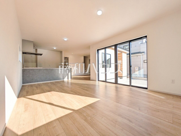 1号棟　リビング　【八王子市めじろ台４丁目】