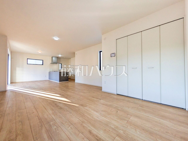2号棟　リビング　【八王子市めじろ台４丁目】