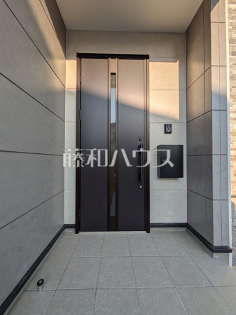 3号棟　玄関　【八王子市めじろ台４丁目】