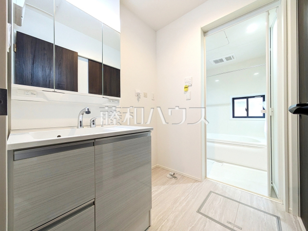 洗面室　【富士見市渡戸１丁目】