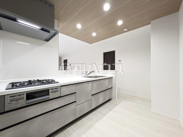 キッチン　【富士見市渡戸１丁目】