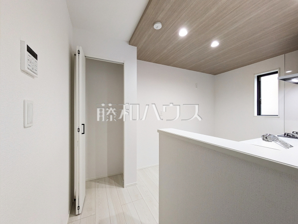 パントリー　【富士見市渡戸１丁目】