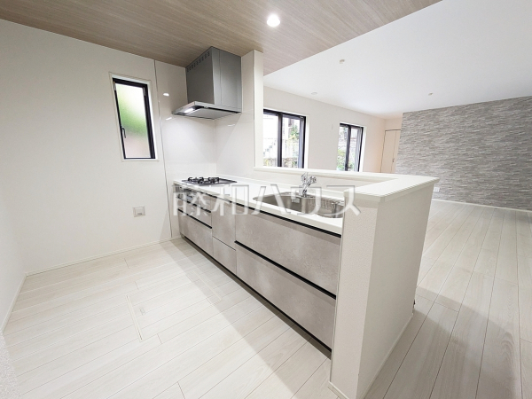 キッチン　【富士見市渡戸１丁目】