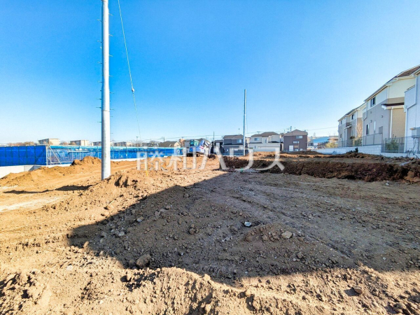 現場風景　　【清瀬市下宿１丁目】 見学はしたいけど、なかなか時間が取れない・・・そんな方に出勤前や仕事終わりにマイホームを見学できるサポートをいたします。 