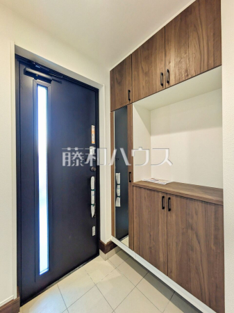 1号棟　玄関　【八王子市長房町】