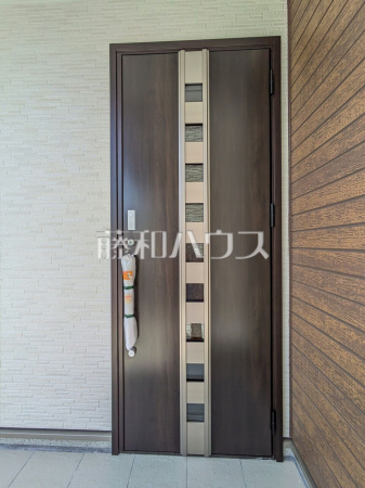 1号棟　玄関　【八王子市長房町】