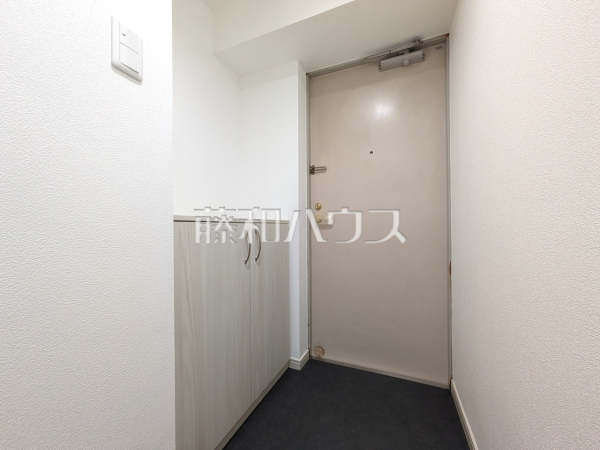 玄関　【クリオ朝霞壱番館】