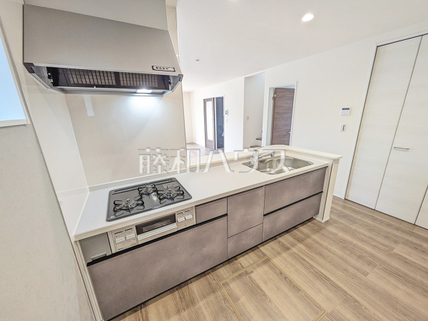 2号棟　キッチン　【岩倉市宮前町１丁目】