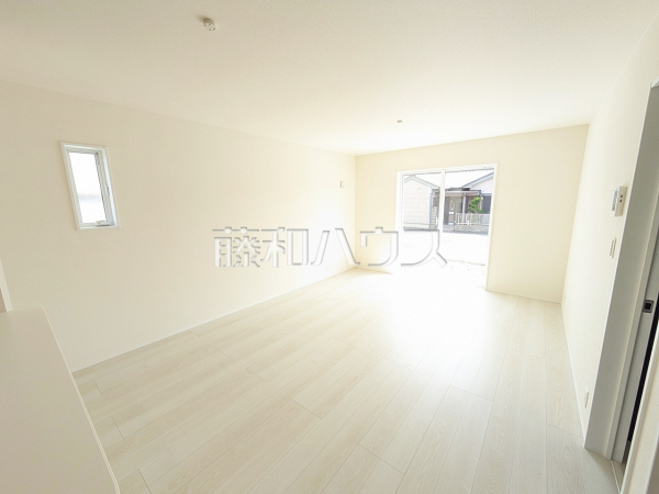 3号棟　リビング　【岩倉市宮前町１丁目】