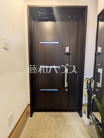 玄関　【東村山市本町３丁目】