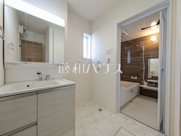 2号棟　洗面室　【岩倉市鈴井町中島】