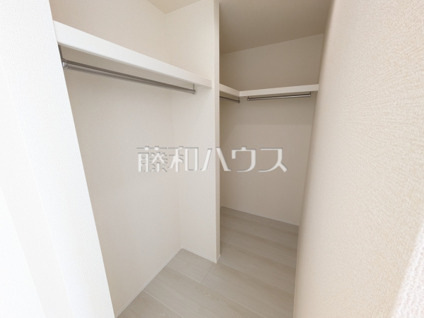 2号棟　ウォークインクローゼット　【岩倉市鈴井町中島】