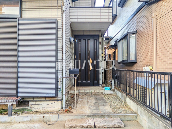 玄関　【東村山市秋津町５丁目】