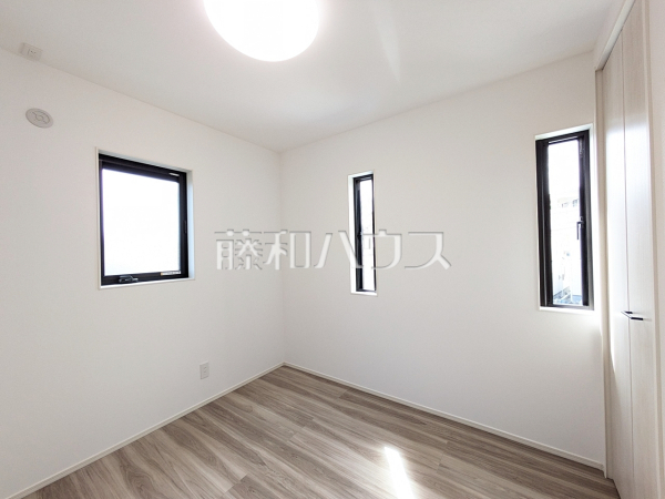 B号棟　居室　【与那原町字与那原】