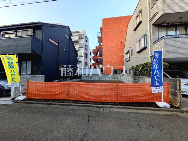 ≪現地外観≫京王線「府中」駅 徒歩6分！この恵まれたロケーションによる幸福感は、毎朝の通勤時にしっかりと感じられるのではないでしょうか。　【府中市府中町２丁目】