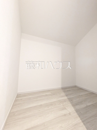 1号棟　収納　【世田谷区給田１丁目】