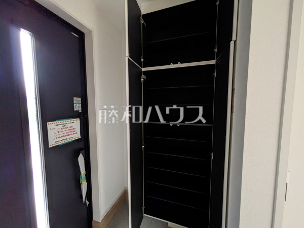 2号棟　玄関収納　【福岡市南区警弥郷２丁目】
