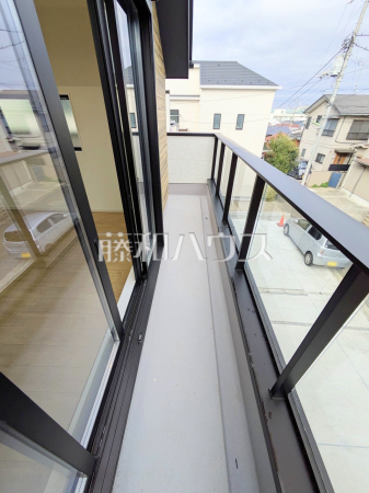 2号棟　バルコニー　【世田谷区給田１丁目】