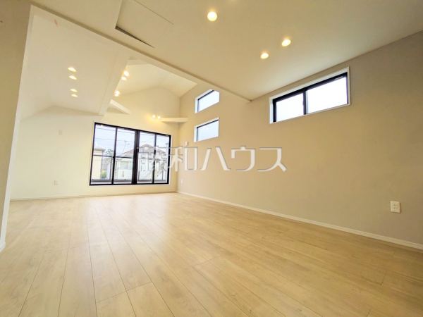 2号棟　リビング　【世田谷区給田１丁目】