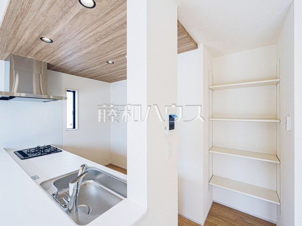 キッチン　【読谷村字喜名】