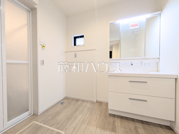 洗面室　【西東京市中町５丁目】