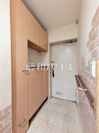 玄関　【コスモステージひばりヶ丘アミュージア】