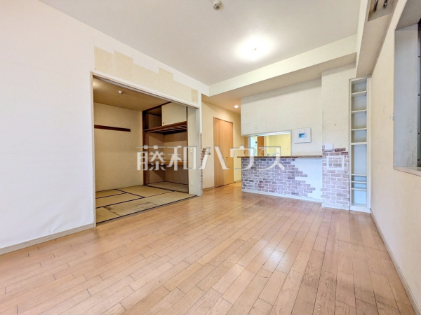 リビング　【コスモステージひばりヶ丘アミュージア】